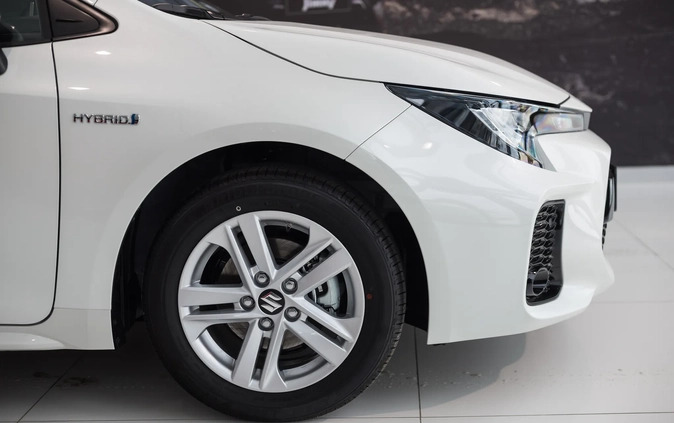 Suzuki Swace cena 105000 przebieg: 11856, rok produkcji 2023 z Błaszki małe 172